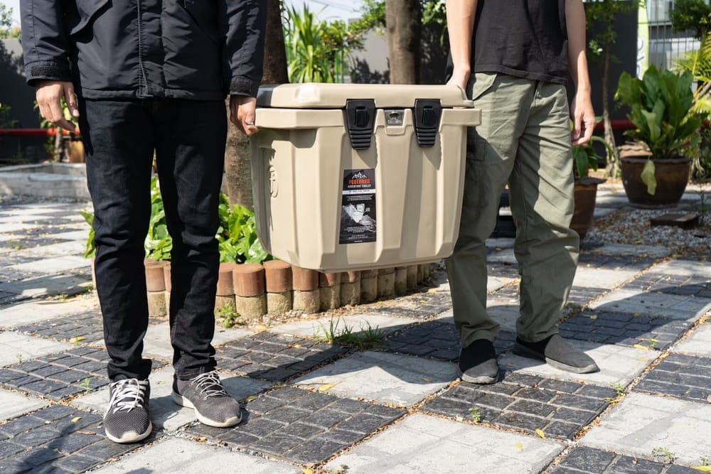 ถังน้ำแข็งเกรดพรีเมี่ยม FEELFREE ขนาด 45 ลิตร สี TAN